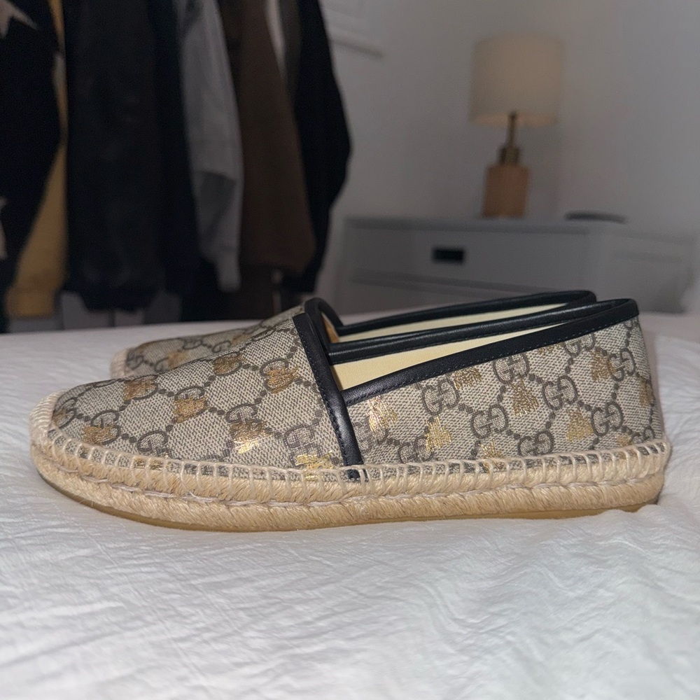 Gucci Women's Espadrilles - Black and Gold Pattern - Picture 4 of 11
